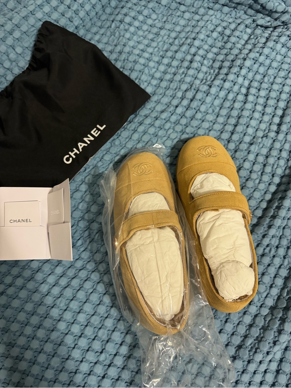 CHANEL Shearling-Lined Suede Mary Jane Flats Beige Apricot Size 39C NWT